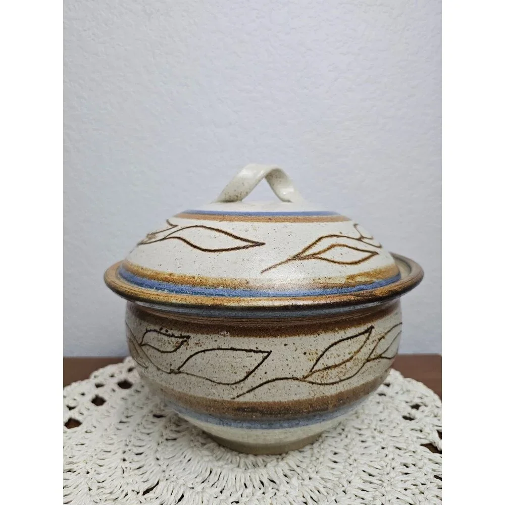 David Chohlidakis Ceramic Pottery Covered Casserole Dish, Serviceable‎